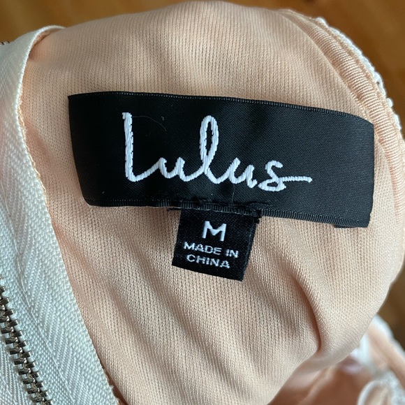 Lulu’s white lace dress - Picture 4 of 4